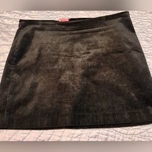 Isaac Mizrahi Corduroy black mini skirt size 10